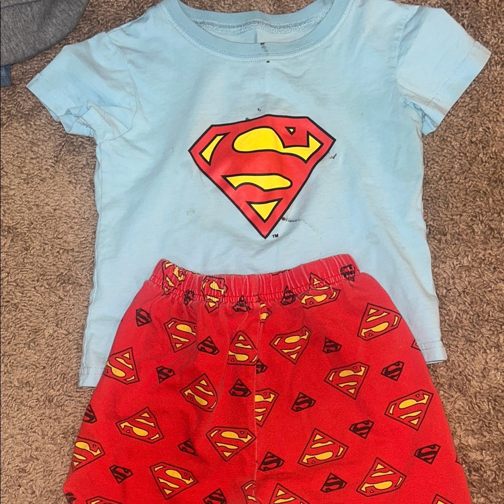 3 for $20! Boys 2t/3t Superman Logo Kids pajama set pjs T-Shirt and Shorts Set